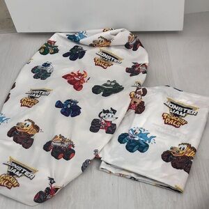 Multicolor Monster Trucks baby crib sheet set